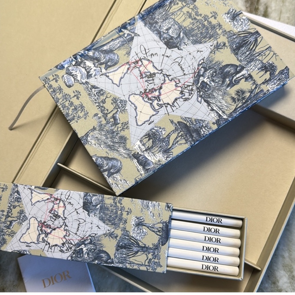 🔥DIOR SET🔥 All around the world! 🌎 Notebook and pencils! NWT - Picture 2 of 2